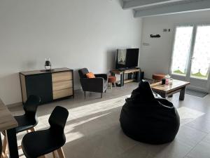 Photo #5 of Location du Klan des K : villa 4 étoiles 150m plage in Saint Georges d Oléron, France