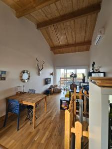 Photo #4 of Appartement neuf 6 couchages 50 metres de la plage in Gruissan, France