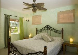Photo #6 of Maca Bana in Grenada, Grenada