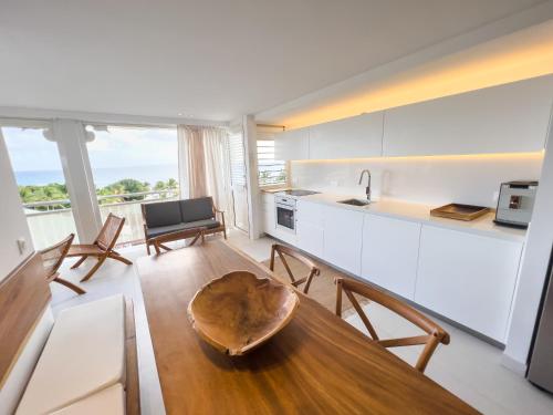 Photo #2 of Appartement Toucan - Grand standing pleine vue mer in Saint François, Guadeloupe