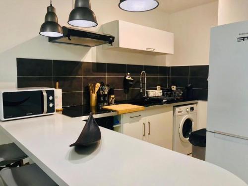 Photo #3 of Appartement Au Bord de Mer in Le Moule, Guadeloupe