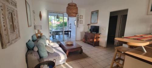 Photo #2 of 75m2, 2 bedrooms ,beachfront, 2 garden pools in Saint François, Guadeloupe
