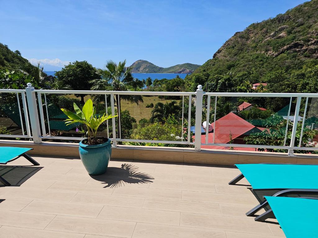 Photo of Villa Célyote - Haut de villa, vue mer, à 150m de la plage Anse Figuier in Les Saintes, Guadeloupe