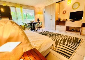 Photo #5 of Studio Émeraude - Vue mer - 6 personnes in Le Moule, Guadeloupe