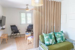 Photo #5 of La Kaz Des Iles - Maison Moderne près de la Plage in Sainte Rose, Guadeloupe