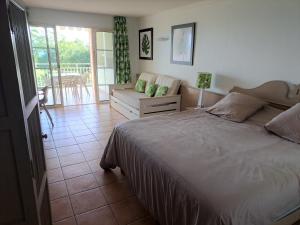 Photo #6 of Grand Studio vue mer exceptionnelle, piscines, plages. in Sainte Anne, Guadeloupe