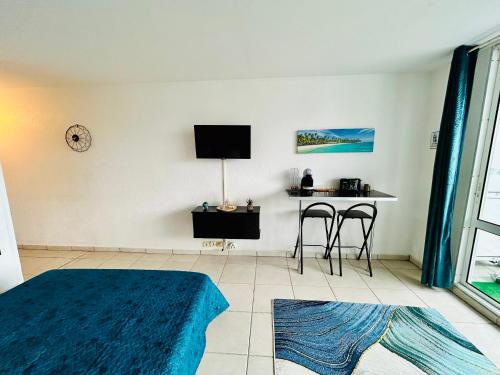 Photo #3 of Studio Le Rivage - Accès plage in Le Gosier, Guadeloupe