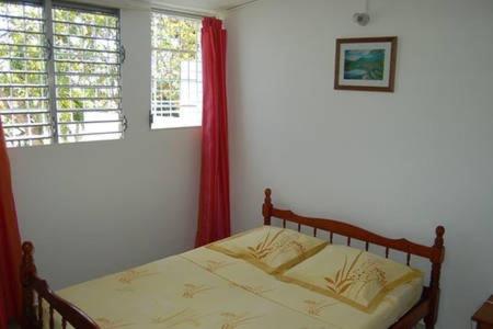 Photo #2 of Bungalow proche plage in Le Gosier, Guadeloupe
