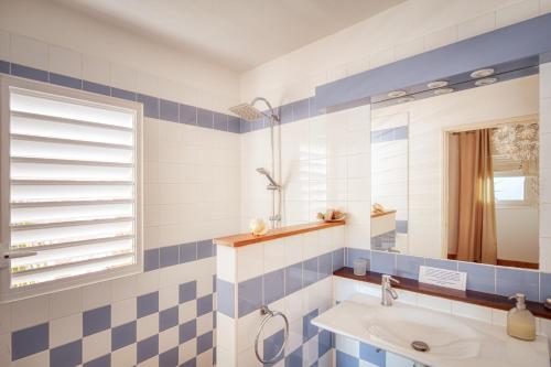 Photo #3 of Villa la Désirade 4/5 P St François 50 m de la plage et de l'Anse de Mancenillier in Saint François, Guadeloupe