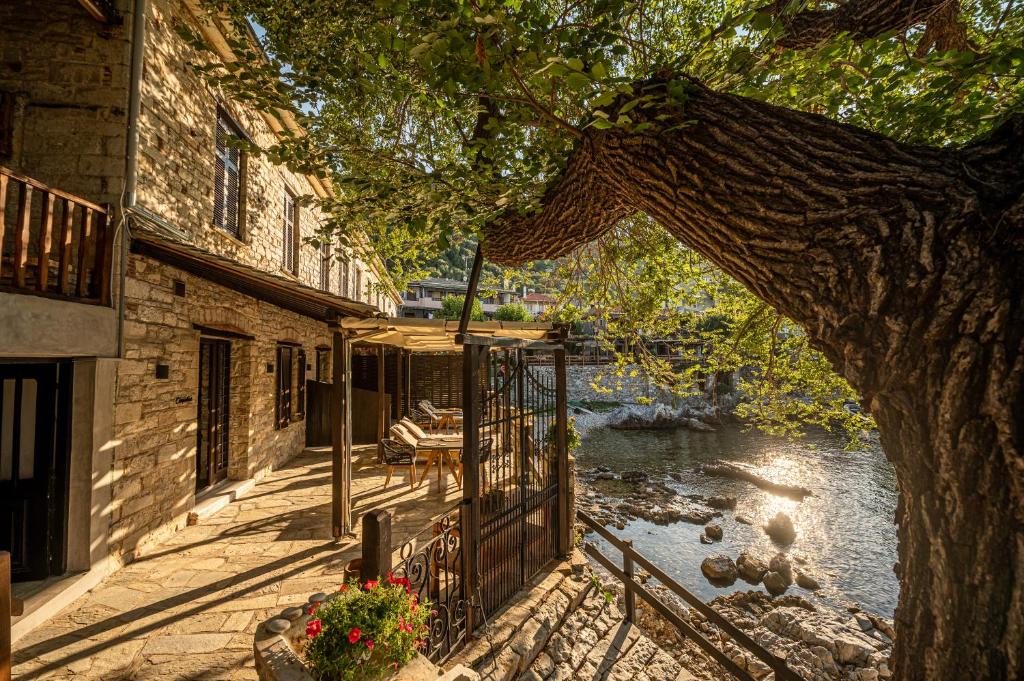Photo of Cleopatra's Miramare in Ntamouchari, Greece