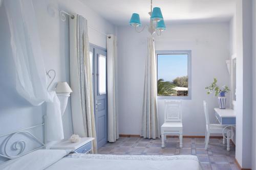 Photo #2 of Atlantis Beach Villa in Thira, Greece