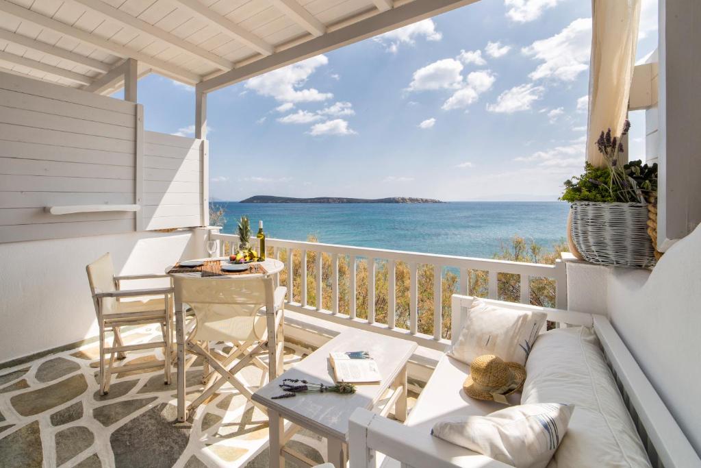 Photo #1 of Tarsa Studios in Drios, Greece