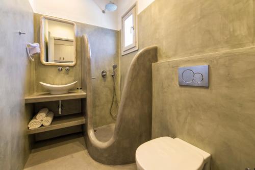 Photo #3 of Tarsa Studios in Drios, Greece