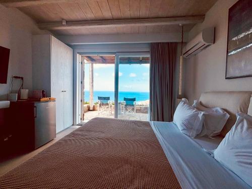 Photo #2 of White Rock Suites & Villas in Mikonos, Greece