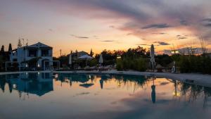 Photo #5 of Sun 'n Chill, Boutique Apartments & Beach Villa in Parakladi, Greece