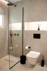 Photo #6 of Seafront Apartment by C2C Architects in Porto Rafti, Greece