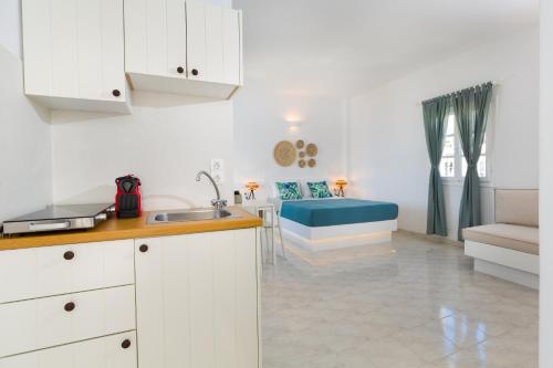 Photo #3 of La Mer Seaside Apartments in Drios, Greece