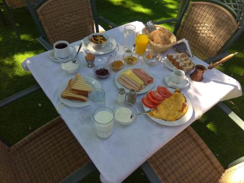 Photo #3 of Hermes Hotel in Chorefto, Greece