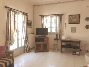 Photo #6 of Santorini Grace Villa No1 in Παναγία Καλού, Greece