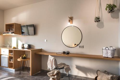Photo #3 of Villa Di Mare Seaside Suites in Ialisos, Greece