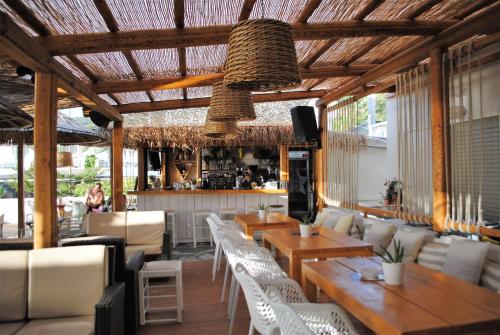 Photo #3 of Puerto Seaside Rooms in Kalamos, Greece