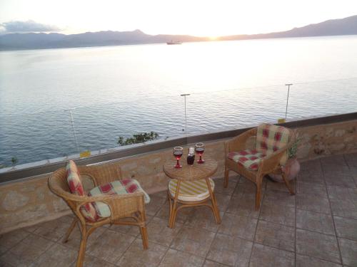 Photo #2 of Endless Blue in Ravdoucha, Greece