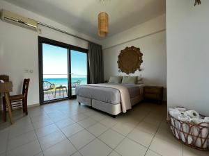 Photo #6 of Beach House I&II in Katastari, Greece