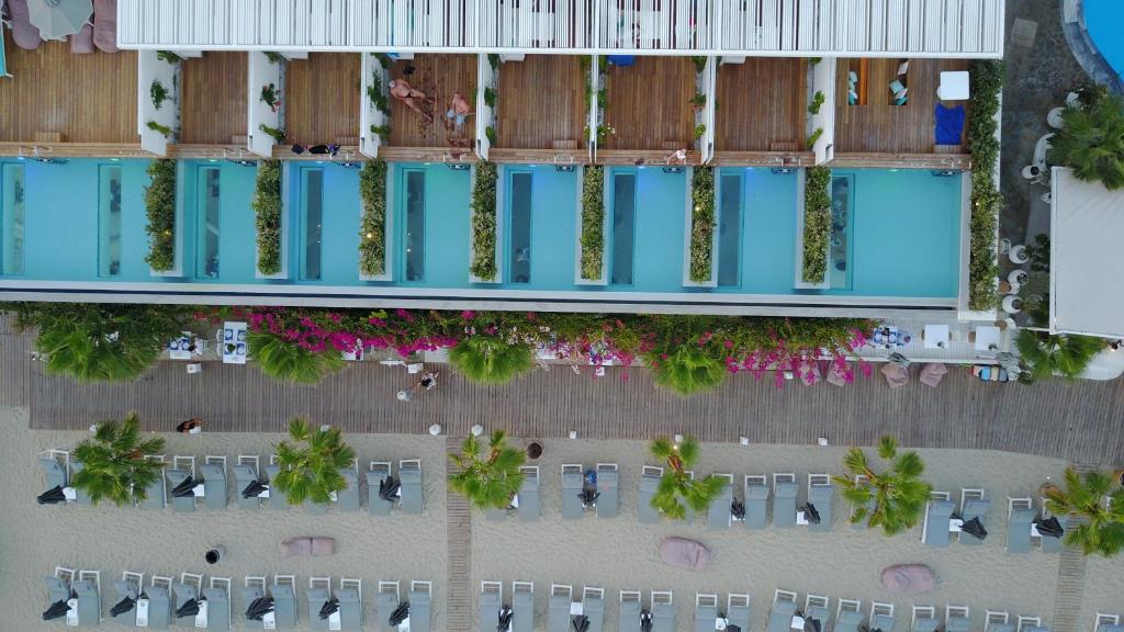 Photo of Mykonos Dove Beachfront Hotel in Mikonos, Greece