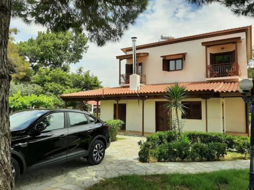 Photo #2 of Yannis Villa in Kato Korakiana, Greece