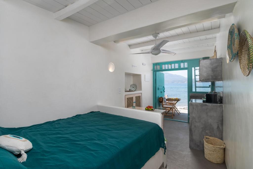 Photo of Turquoise Boathouse in Klima I in Klima, Greece