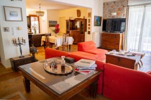 Photo #5 of A Luxury Seafront Villa with amazing ambience and view in Vagia, Greece