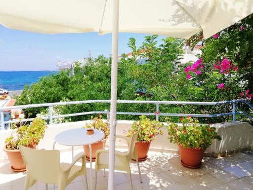 Photo #3 of Seafront Studios and Apartments in Chios, Greece