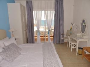 Photo #5 of Seafront Studios and Apartments in Chios, Greece