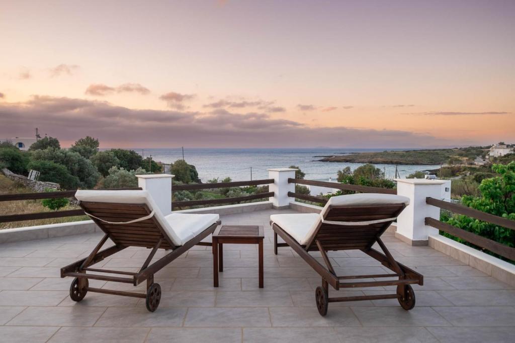 Photo #1 of The Beach House Μουτσούνα Νάξος in Moutsouna, Greece