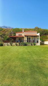 Photo #4 of Villa Dimitra in Oktonia, Greece