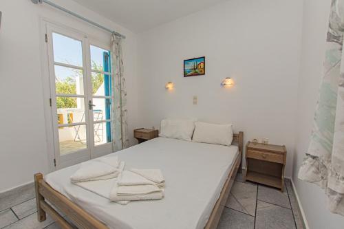 Photo #2 of villa polemis in Agia Anna, Greece