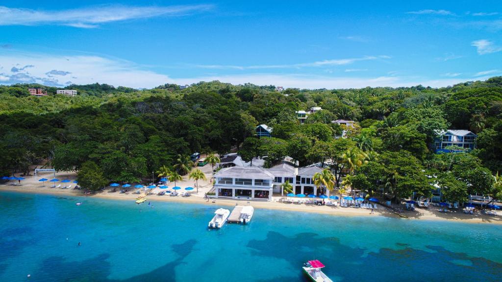 Photo of Luna Beach Luxury Boutique Beach Front Resort in West End, Honduras