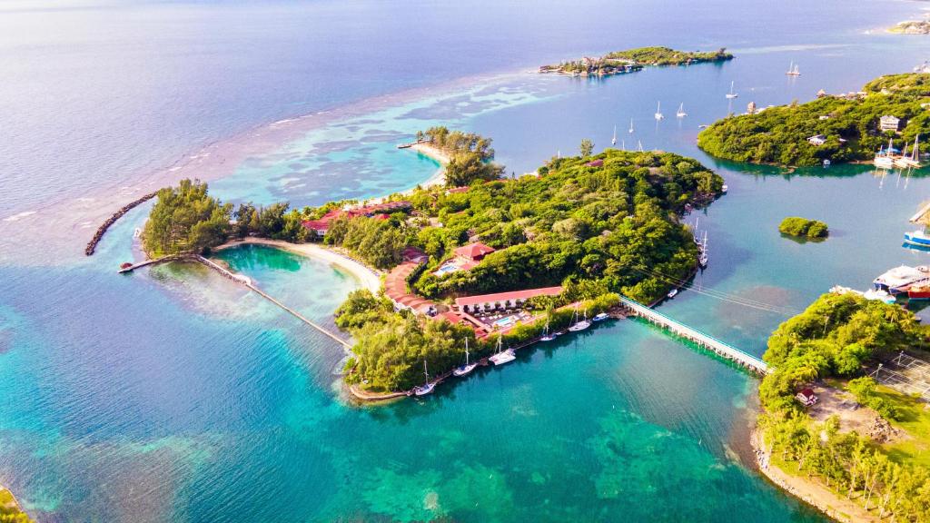 Photo of Fantasy Island Beach Resort and Marina - All Inclusive in French Harbor, Honduras