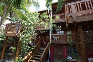 Photo #6 of Seabreeze Inn in West End, Honduras