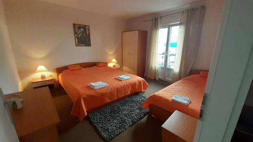 Photo #2 of Apartments Roncevic #JOKO# in Gradac, Croatia