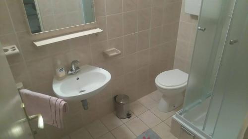 Photo #3 of Apartments Roncevic #JOKO# in Gradac, Croatia