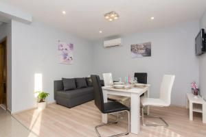 Photo #5 of Apartments Mate in Vinišće, Croatia