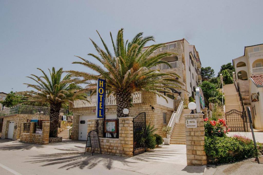 Photo of Hotel Vila Tina in Arbanija, Croatia