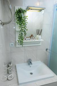 Photo #4 of Sea Sound Apartments Rea in Sveti Filip i Jakov, Croatia