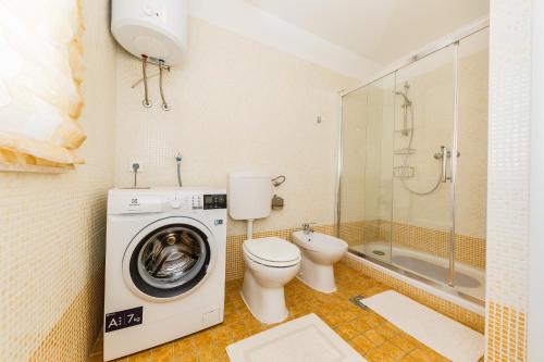 Photo #3 of Beachfront Apartment Nehaj Kastel in Kaštel Štafilić, Croatia
