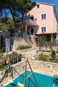 Photo #5 of House Anka in Milna, Croatia