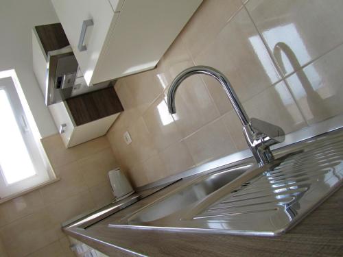 Photo #3 of Apartmani Simetin in Kaštel Štafilić, Croatia