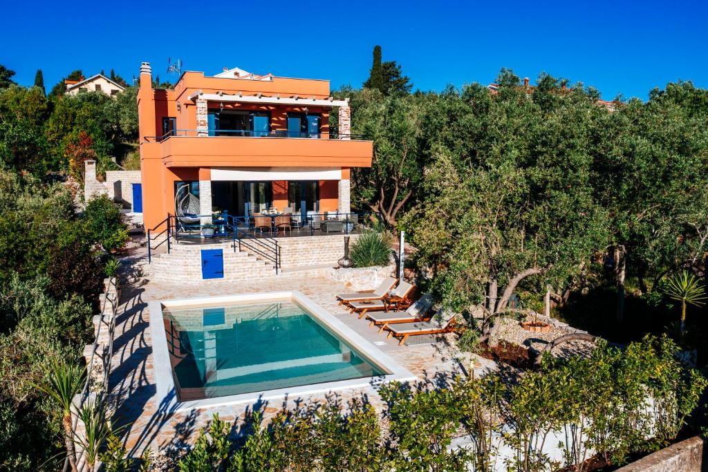 Photo of Apartment Serenity with Private Pool Near the Beach in Poljana, Croatia
