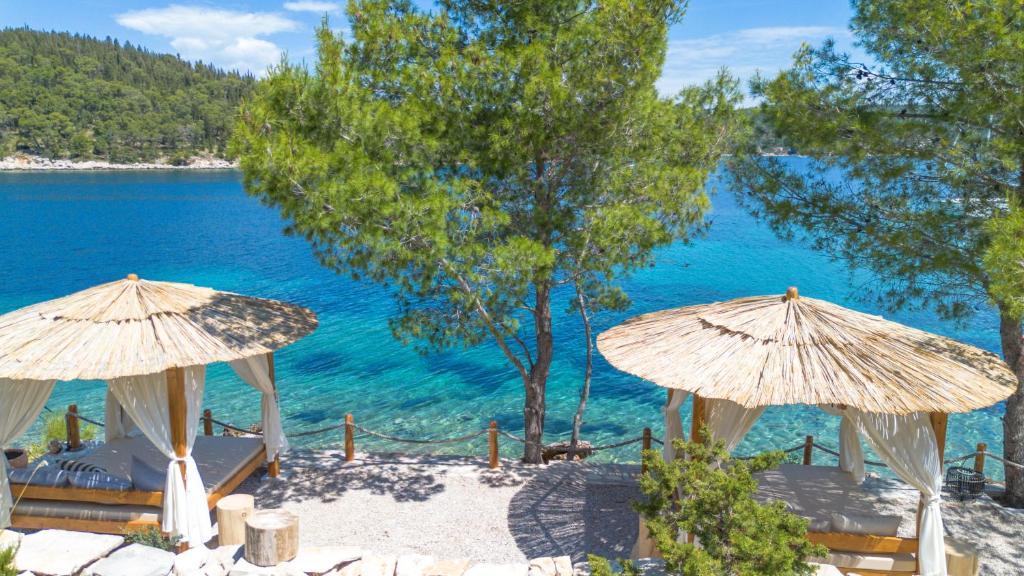 Photo of Pebble Bay Paradise House in Vela Luka, Croatia