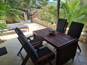 Photo #4 of Studio apartment Ivan in Ćunski, Croatia